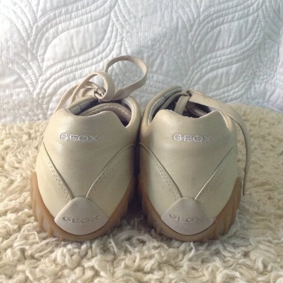 Vtg. 2000 GEOX Respira W10; Leather, Breathable, Perforated, Stylish and Comfort - Picture 5 of 9